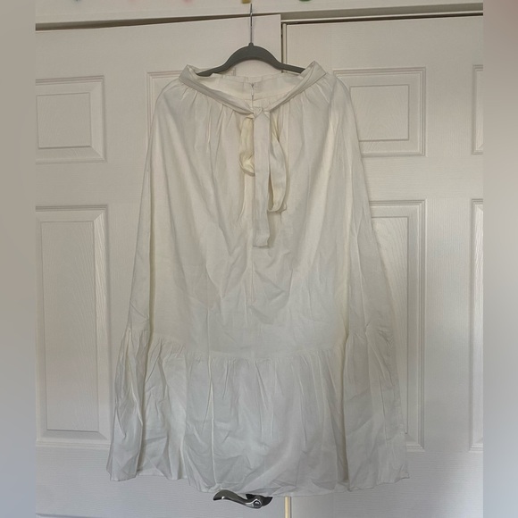 White maxi skirt - Picture 1 of 3